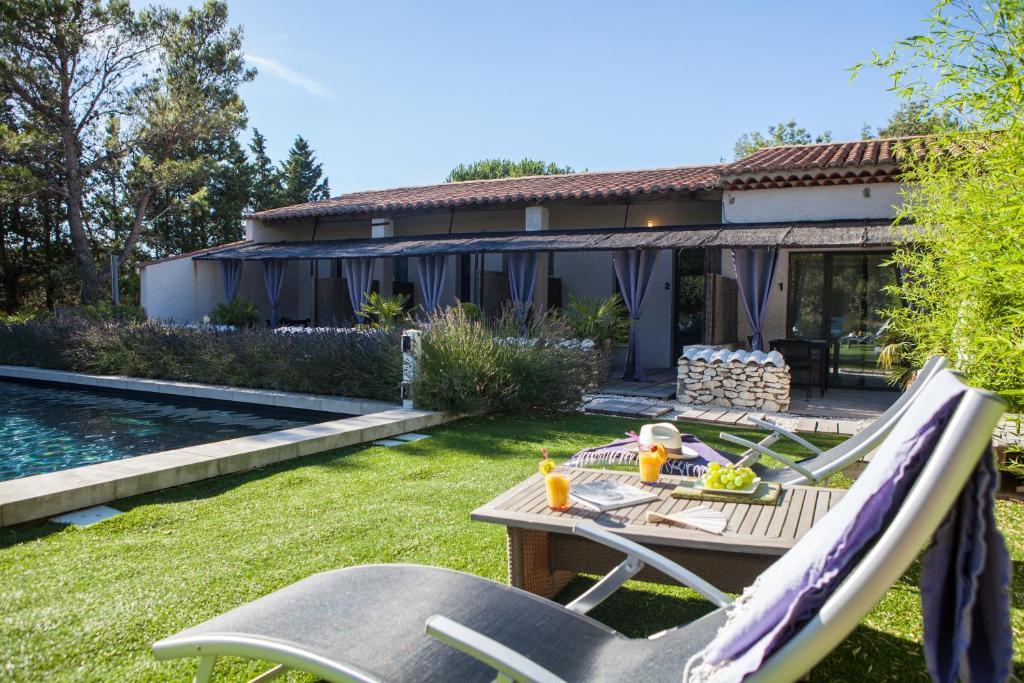 L'Auberge De L'Aubergine Eygalières Cameră foto